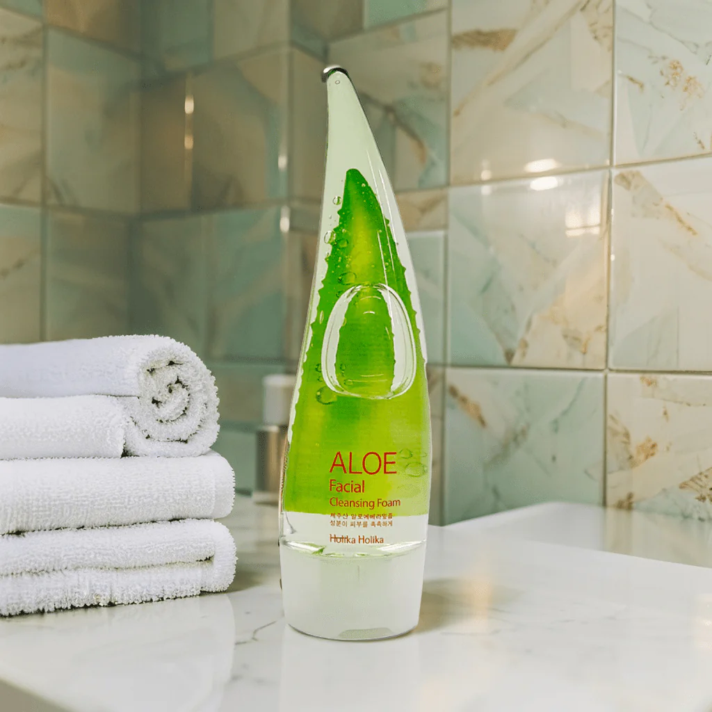 HOLIKA HOLIKA Aloe Facial Cleansing Foam (5.07 fl.oz) - Image 4
